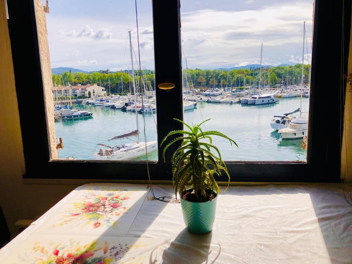 孔格林Petit Cocon Magnifique Vue Sur Marina Dans Le Golfe De Saint Tropez公寓 外观 照片